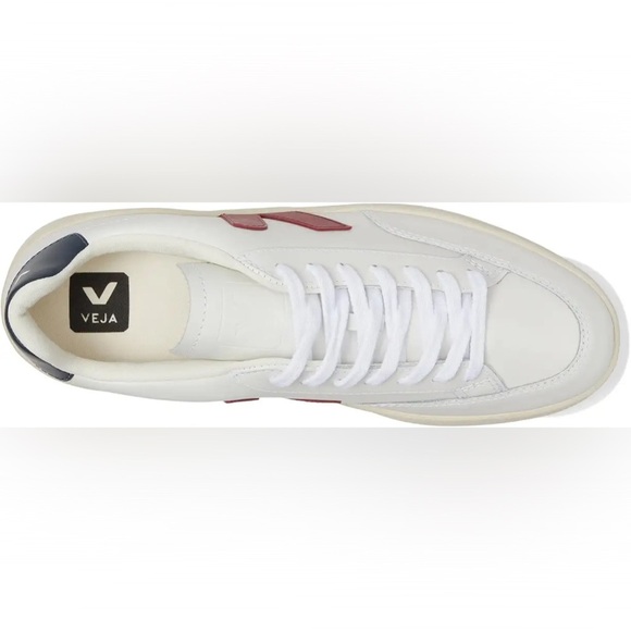 VEJA V-12 Men's - Picture 2 of 10